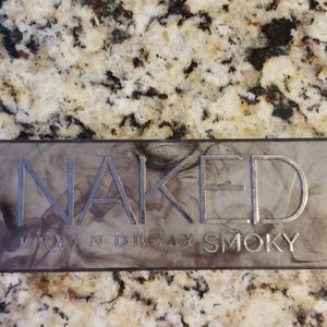 Urban Decay Smoky Palette